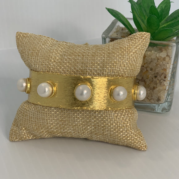 Pearls Cuff